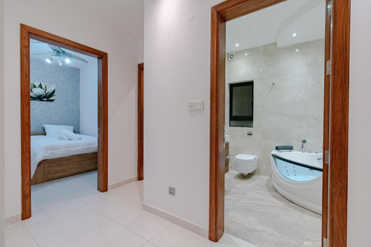 Stylish Corner Maisonette - Sunflower Биркиркара Екстериор снимка